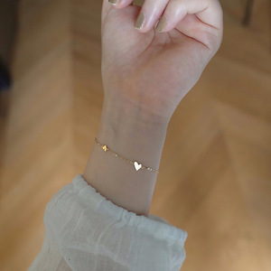 สร้อยข้อมือรูปหัวใจ สแตนเลสสตีลเคลือบทอง 18K PVD |   สร้อยข้อมือรูปหัวใจสีทองสำหรับผู้หญิง |   เครื่องประดับแฟชั่น - Product Image 5