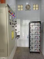 Batería de Litio-Ferrofosfato (LiFePO4) Apilable de Alto Voltaje CFE-XH, Módulo de 40 kWh, 8000 Ciclos, para Sistemas de Almacenamiento de Energía Solar (ESS) Comerciales, Conectados a la Red y Fuera de la Red