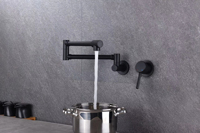 Robinet de cuisine mural pliable en laiton brossé doré non revêtu
