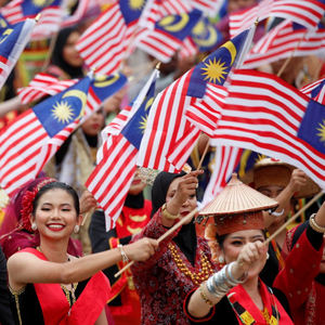 Фабричный дешевый изготовленный на заказ водонепроницаемый 3*5 футов 100% полиэстер уличный малазийский флаг движения за гражданские дела - Product Image 6