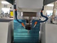 Machines pour la fabrication de fenêtres et de portes, centre d'usinage CNC, machine de perçage et de fraisage CNC pour profilés en aluminium