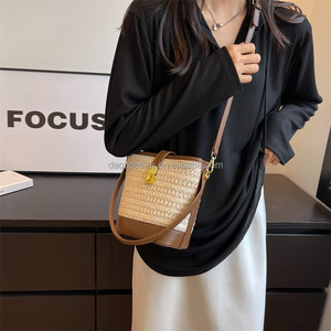 Sac à bandoulière en paille pour femme, haute qualité, imperméable, nouvelle collection été, avec poignée en PU - Product Image 3