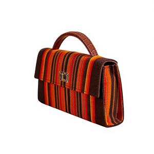 Sac à main structuré en cuir vegan classique à effet croco, avec fermeture éclair magnétique silencieuse, 9 couleurs, écologique, style midi dashiki, occultant - Product Image 1