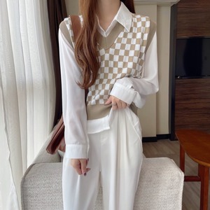 महिलाओं के आरामदायक स्लीवलेस वी-गर्दन स्वेटर बजाता है, एक आकार के साथ छोटी लंबाई वाले आकस्मिक जांच पैटर्न एक आकार - Product Image 6