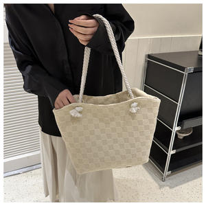 中国网上市场批发产品2025夏季手提包沙滩包女式肩包2025趋势女士奢华手袋 - Product Image 5