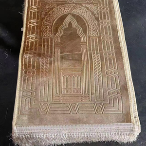 Tappetino da Preghiera Islamico Pieghevole Quadrato Verde con Logo Personalizzato, Impermeabile, Realizzato a Macchina, con Base in Poliestere e Cotone, Lavabile, Stile Orientale - Product Image 1