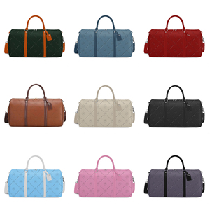 Sac de sport YIKU en cuir PU imperméable pour hommes, grande capacité, sac de voyage à fermeture éclair, logo personnalisable, style tendance, OEM ODM - Product Image 5