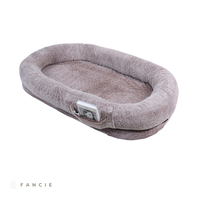 Lit pour chien ovale géant d'hiver en gros, surdimensionné, en peluche, avec rebord surélevé et poches amovibles lavables pour chiens extra-larges, usage intérieur, OEM ODM