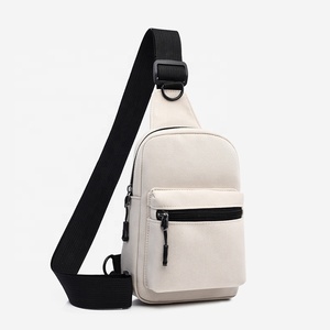<span class=keywords><strong>2025</strong></span> Mới Bán Buôn Trọng Lượng Nhẹ Biểu Tượng Tùy Chỉnh Double Side Unisex Sling Túi Nhỏ Crossbody Vai Túi Cho Điện Thoại Mỏng Ngực Túi - Product Image 2