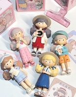 Molinta Licorne Série 'Little Holiday' Boîtes aveugles en PVC à la mode Figurines réconfortantes Trouver les créatures magiques de petites vacances