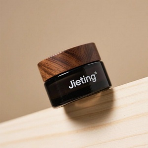 Pot en verre dépoli de 100g avec couvercle en bambou, capacité de 100ml, bouchon à vis, surface pour étiquette, pour soins naturels de la peau et huiles essentielles - Product Image 1