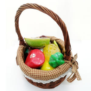 Savon en forme de fruit Huile essentielle éclaircissante Bain Savon fait main pour hydrater et nourrir - Product Image 4