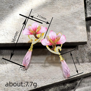 Orecchini Pendenti con Fiore in Cristallo Rosa e Smalto per Donne, Gioielli Floreali Delicati e alla Moda - Product Image 4