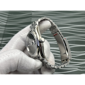 Reloj Mecánico de Alta Calidad de Shanghái, Movimiento Automático Chino, Correa de Acero 904L, Cierre Oculto, Visualización de Calendario, Puntero de 22 mm - Product Image 4