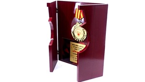 Placa de premio de madera hecha a mano de exportador indio para celebrar el liderazgo y el aprecio de los empleados disponible a precio de fábrica - Product Image 5