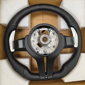 Volante Sportivo Personalizzato Argento e Nero per <span class=keywords><strong>BMW</strong></span> E70 <span class=keywords><strong>E87</strong></span> E90 F15 <span class=keywords><strong>F20</strong></span> F30 F32 E92 E82 M3 M5 X6 M340i - Product Image 3