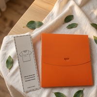 Boîte en carton rectangulaire ivoire recyclable et très prisée pour chemises, idéale pour les magasins de vêtements et les cadeaux