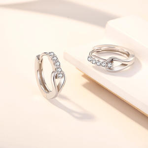 E4214 Orecchini in oro rosa con diamanti taglio brillante rotondo colore G naturali minimalisti da donna per tutti i giorni - Product Image 3