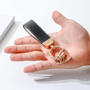 Accessoires de porte-clés en cuir véritable faits à la main de luxe en gros, porte-clés de voiture - Product Image 3