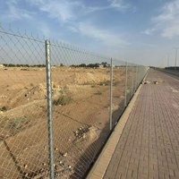 Système de clôture de sécurité anti-escalade robuste avec poteaux en Y et fil barbelé pour aéroports et autoroutes
