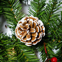 Guirlande de Noël pré-éclairée en gros d'usine, artificielle et douce, avec poinsettias et cônes de pin pour la décoration de balustrade de vacances