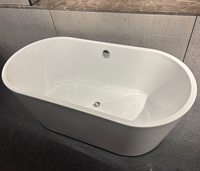 Vente chaude de luxe ovale blanc autoportant baignoire en acrylique salle de bain simple adulte trempage tourbillon pour la maison ou l'hôtel