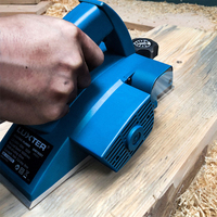 Raboteuse électrique LUXTER avec largeur de rabotage de 82 mm et profondeur de rabotage réglable de 0 à 1 mm pour une surface lisse du bois