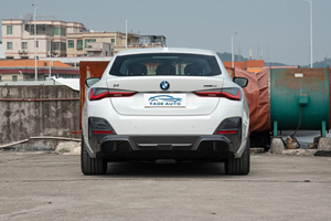 รถยนต์ไฟฟ้า BMW i4 สปอร์ต ปี 2024 สมรรถนะเยี่ยม ดีไซน์ทันสมัย แบตเตอรี่ 78.92 กิโลวัตต์ชั่วโมง และการเร่งความเร็ว 5.6 วินาที - Product Image 2