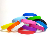 Bracelets en silicone souple, bracelets d'accessoires pour breloques de chaussures Croc Cadeaux de fête pour enfants Bracelet en silicone/