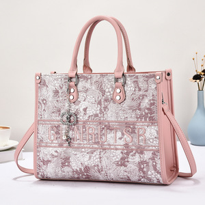 Bolso <span class=keywords><strong>de</strong></span> mano chino bordado <span class=keywords><strong>de</strong></span> lujo <span class=keywords><strong>para</strong></span> mujer, elegante, <span class=keywords><strong>para</strong></span> madres <span class=keywords><strong>de</strong></span> mediana edad, regalo <span class=keywords><strong>de</strong></span> cumpleaños, <span class=keywords><strong>para</strong></span> banquetes <span class=keywords><strong>de</strong></span> boda, <span class=keywords><strong>de</strong></span> lujo - Product Image 3