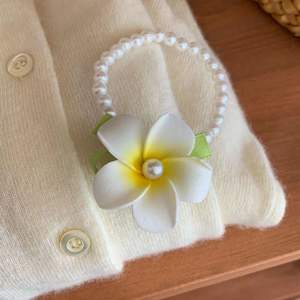 Qianjin <span class=keywords><strong>Seaside</strong></span> Flower Accesorios para el cabello Set Plumeria Horquilla Anillo para el cabello Tocado Clip lateral para niñas Flequillo Frente Peinado - Product Image 5