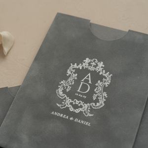 Pochette d'invitation de mariage en velours, impression personnalisée avec monogramme en feuille d'or, couverture d'invitation de mariage de luxe pour mariage - Product Image 4