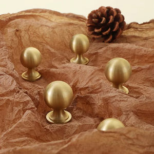 Poignée d'armoire en laiton de chambre à coucher de luxe au design moderne multi-taille multi-usage (tiroir de garde-robe) poignées d'armoire de cuisine en cuivre - Product Image 5