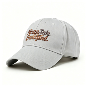 Gorra de Béisbol Gris Claro de Algodón Lavado Transpirable con Logotipo Bordado Personalizado en Varios Colores - Product Image 3