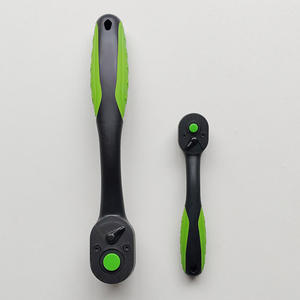 Clé à cliquet Greenworks de 1/4 pouce, 72 dents, poignée en H, revêtement noir et vert, outil d'entretien industriel - Product Image 1