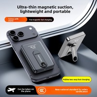 Power Bank Mini Slim Ultra 10000mAh 15W 22.5W Pengisian Daya Nirkabel Magnetik Tipe-C Dudukan Aluminium Logo Kustom Laris Manis