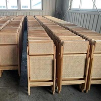 Chaises de salle à manger en bois pliables en rotin naturel de restaurant pliantes durables en gros pour les événements