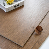 Carreaux de céramique imitation bois 600x1200mm, finition mate antidérapante moderne, utilisation intérieure dans les couloirs et salles de bain, résistants à l'usure