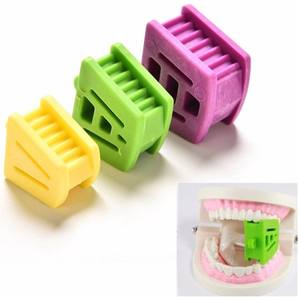 Di alta qualità portatile in Silicone colorato guancia retrattore ortodontico guardia della lingua morso allineatore per uso dentale - Product Image 2