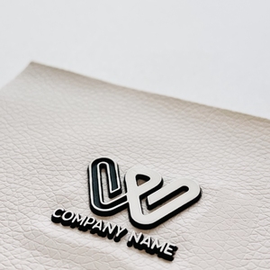 <span class=keywords><strong>Stampa</strong></span> Personalizzata all'Ingrosso di Adesivi con Logo <span class=keywords><strong>3D</strong></span> in Silicone e <span class=keywords><strong>Gomma</strong></span> Spazzolata a Rilievo di Alta Qualità, Vinile Termoadesivo <span class=keywords><strong>3D</strong></span> per Indumenti e Abbigliamento - Product Image 4