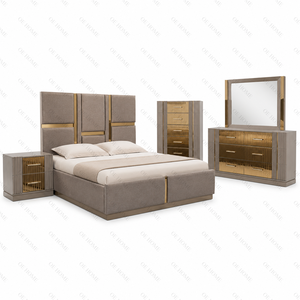 ชุดห้องนอนคิงไซส์ 5 ชิ้น สไตล์โมเดิร์น พร้อมโครงเตียงแบบ Tufted ตู้เสื้อผ้า กระจกแต่งตัว โต๊ะข้างเตียง สีขาวและสีทอง - Product Image 2