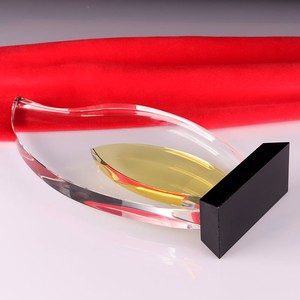 Souvenir Honor of Crystal Guests, Trophée <span class=keywords><strong>en</strong></span> cristal K9 vierge pour sublimation, avec <span class=keywords><strong>cadre</strong></span> <span class=keywords><strong>photo</strong></span> <span class=keywords><strong>3D</strong></span> personnalisé gravé au laser, <span class=keywords><strong>en</strong></span> forme d'iceberg - Product Image 2