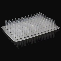 Consommables de laboratoire Plaque PCR 96 puits Tubes d'échantillons transparents blancs de 0.2ml Microplaques sans jupe avec bord pour diagnostic moléculaire