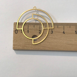Pendentif géométrique en cuivre plaqué or pour la fabrication de boucles d'oreilles, usage domestique - Product Image 2