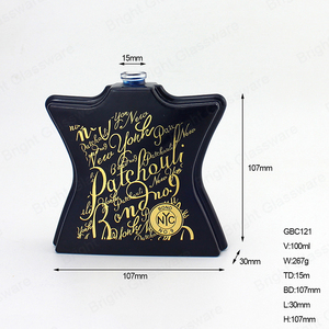 Lussuoso Flacone <span class=keywords><strong>di</strong></span> Profumo in <span class=keywords><strong>Vetro</strong></span> Nero a Forma <span class=keywords><strong>di</strong></span> Stella con Stampa Personalizzata del Logo, Contenitore in <span class=keywords><strong>Vetro</strong></span> per Profumo con Pompa <span class=keywords><strong>e</strong></span> Tappo - Product Image 4