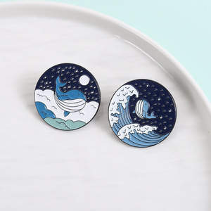 Broche de Baleia Atacado, Emblema de Animal Marinho, Pin de Lapela de Esmalte Macio, Decoração Fofa de Desenho Animado para Estudantes e Casais - Product Image 3