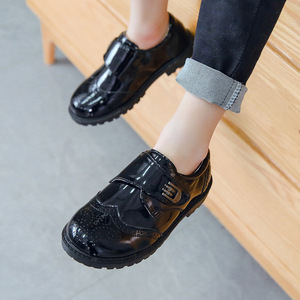 รองเท้าหนังแท้เด็กผู้ชายสำหรับฤดูใบไม้ร่วง รองเท้าหนังนักเรียนแบบติดตีนตุ๊กแก รองเท้าสำหรับการแสดงของนักเรียน - Product Image 6
