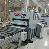 Presse à chaud automatique à cycle court Vario Machine VR62-48/16 pour le laminage de mélamine, machines de collage pour l'industrie du bois, 8,8 kW.