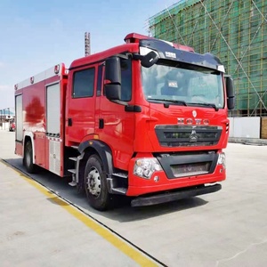 Camion de pompiers SINOTRUK HOWO 8 tonnes, mousse et eau combinées, <span class=keywords><strong>véhicule</strong></span> de sauvetage incendie - Product Image 1