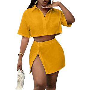 Ensemble d'été pour femme - chemisier à col court et jupe courte taille haute et évasée - Product Image 1
